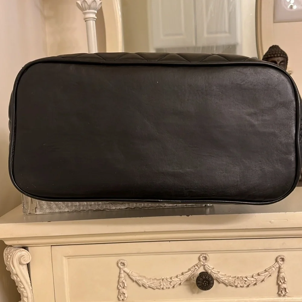 Chanel Handbag - Picture 3 of 12